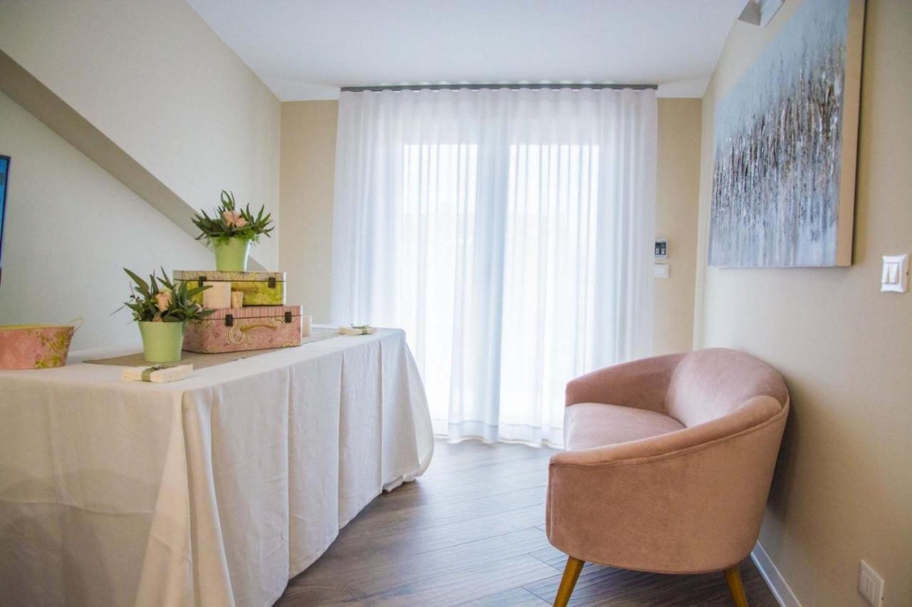 B&B Martina Mirabella Eclano Eksteriør billede